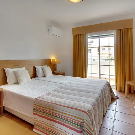 Turisticos Novochoro Aparthotel 3*